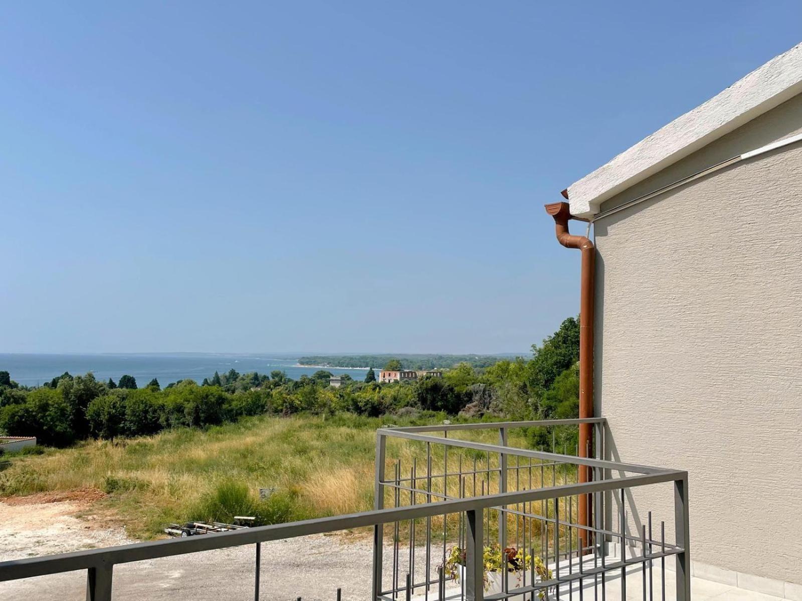 Caramel Comforts With Sea View In Stinjan Only 300 Meters From The Beach Пула Екстер'єр фото